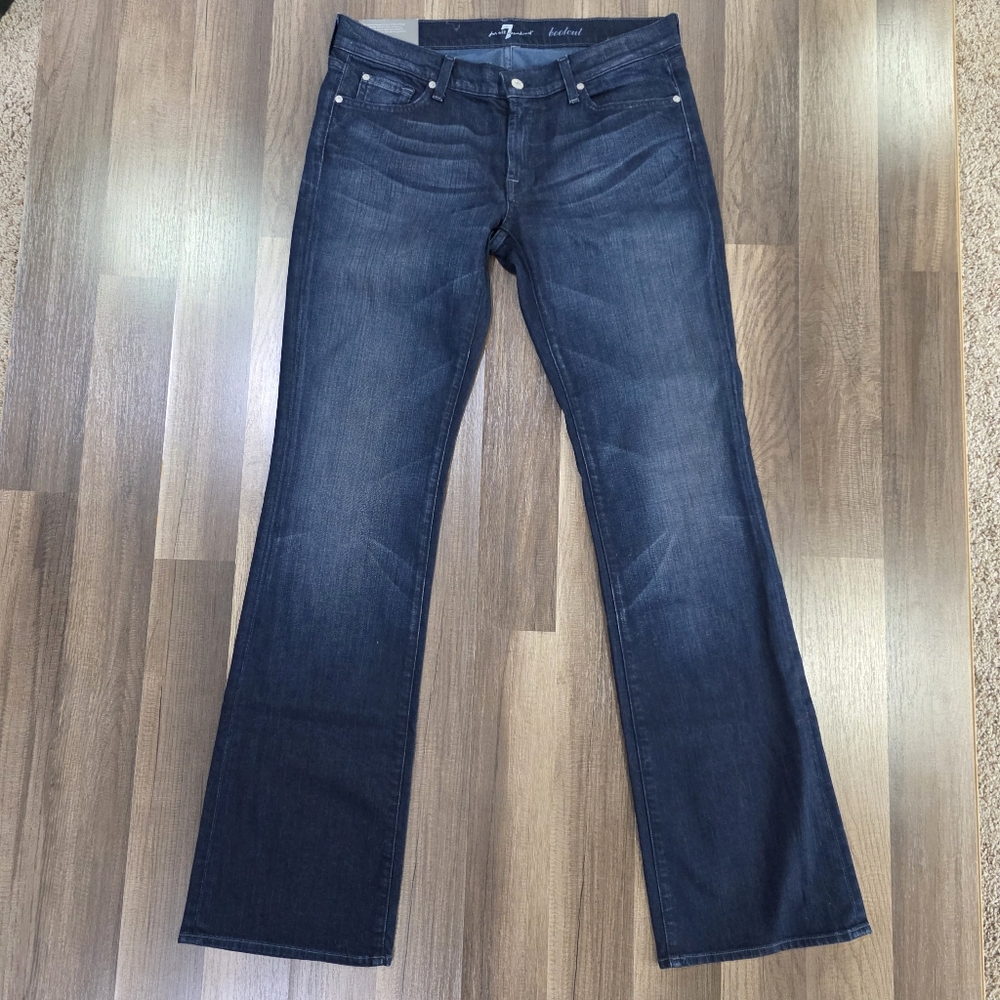 7 For All Mankind Classic Chic Dark Wash Bootcut Stretch Jeans Whiskering. 32